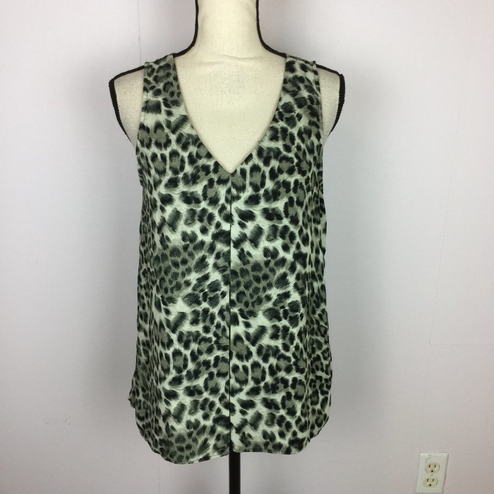 Daniel Rainn Blouse Tank Top Size M Womans Gray Animal Print Sleeveless V-Neck